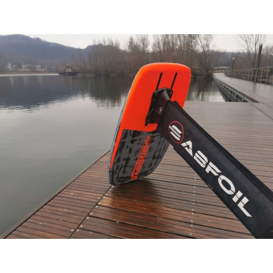 Pump hydrofoil board