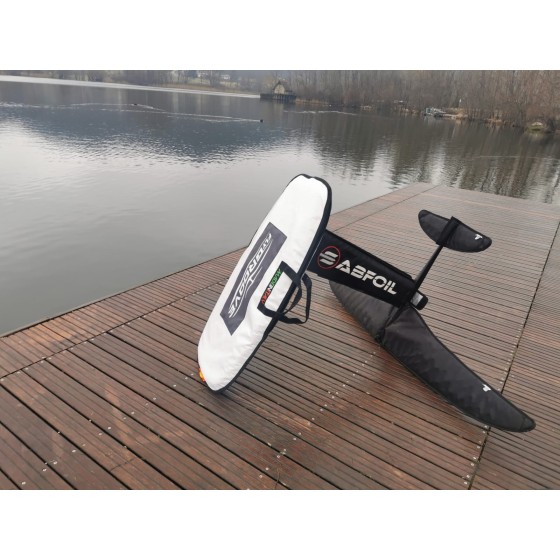 Pump hydrofoil board