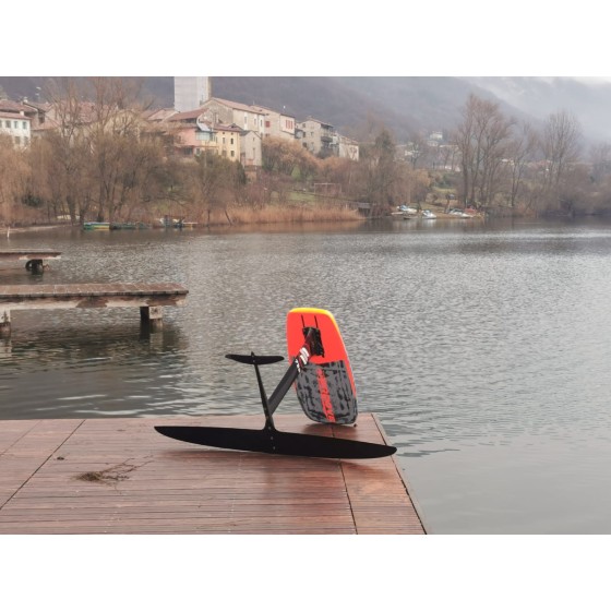 Pump hydrofoil board