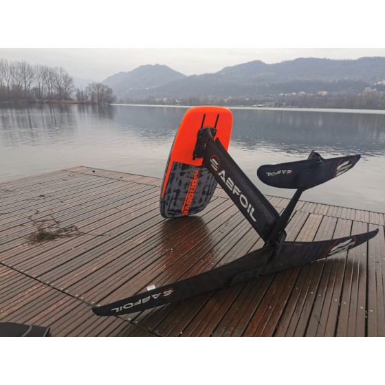 Pump hydrofoil board