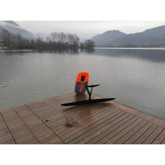 Pump hydrofoil board