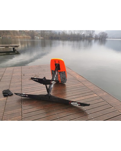 Pump hydrofoil board